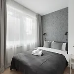 New Praga Urban Modern By Bookinghost *